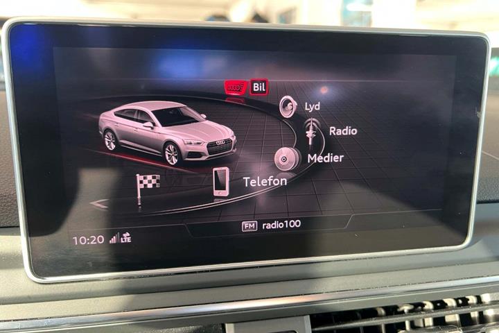 Sølv Audi A5 fra 2018