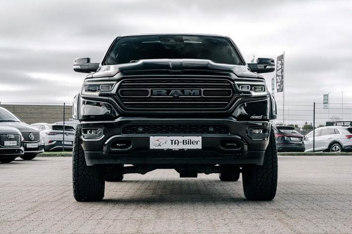 Sort Dodge RAM 1500 fra 2019