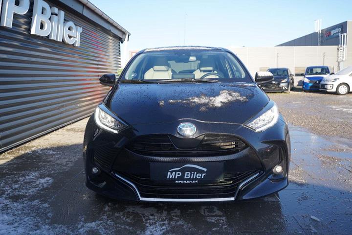 Sort Toyota Yaris fra 2020