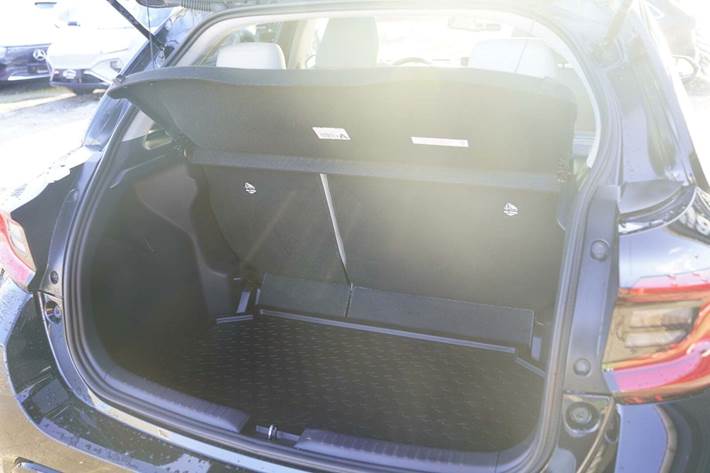 Sort Toyota Yaris fra 2020