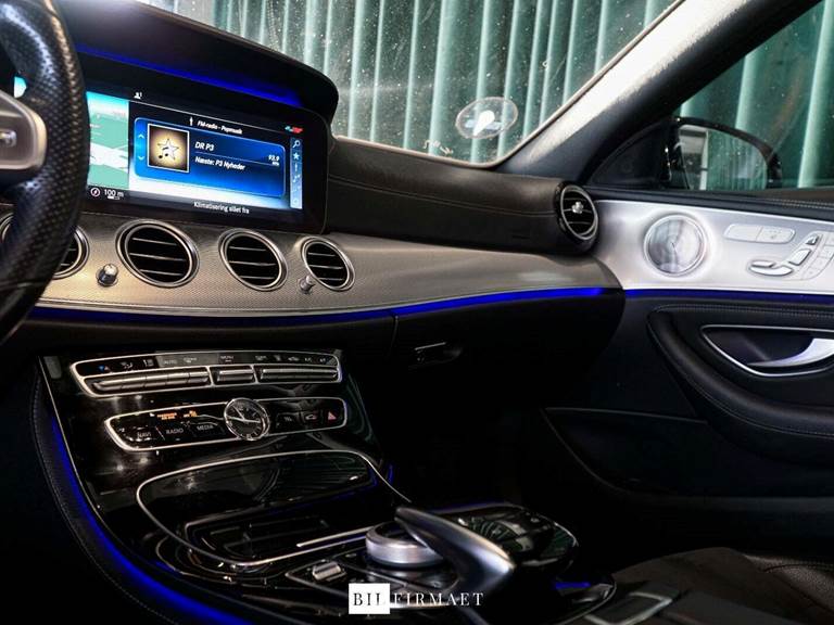 Mercedes E300 de 2,0 AMG Line stc. aut.