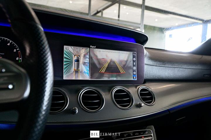 Sort Mercedes E300 de fra 2019