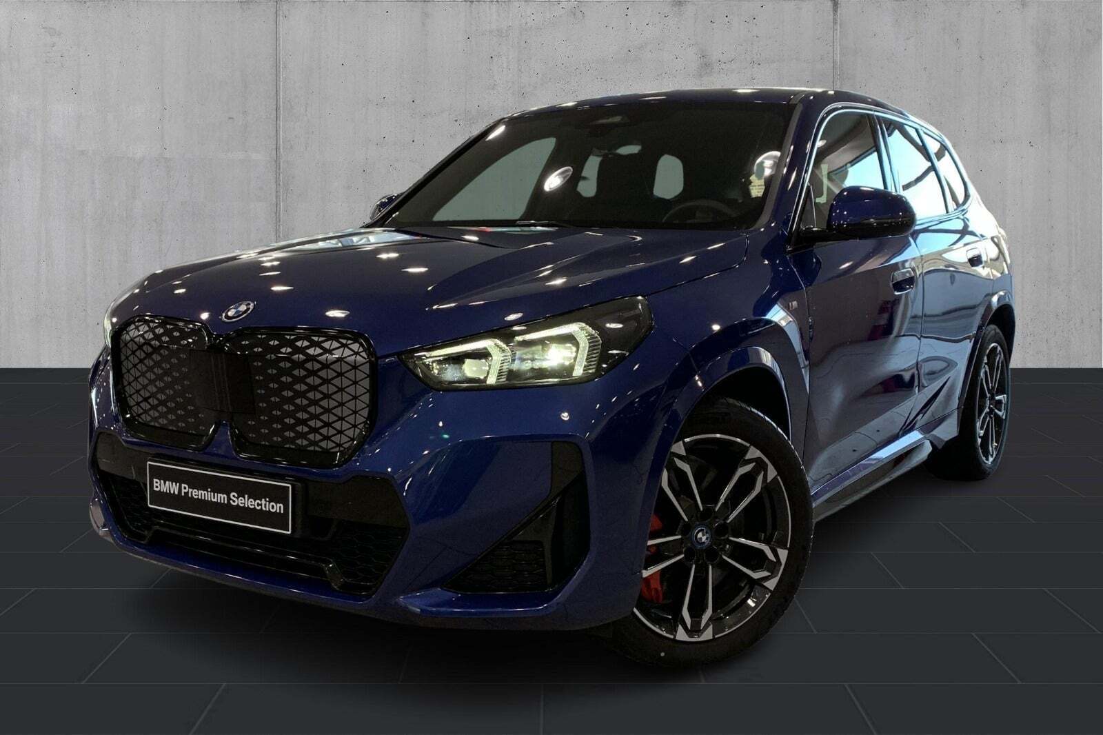 undefined BMW iX1 fra 2025 set udefra