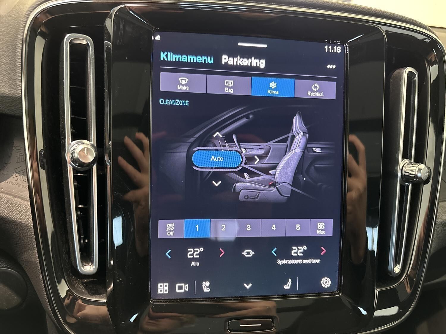 Sølv Volvo XC40 fra 2023