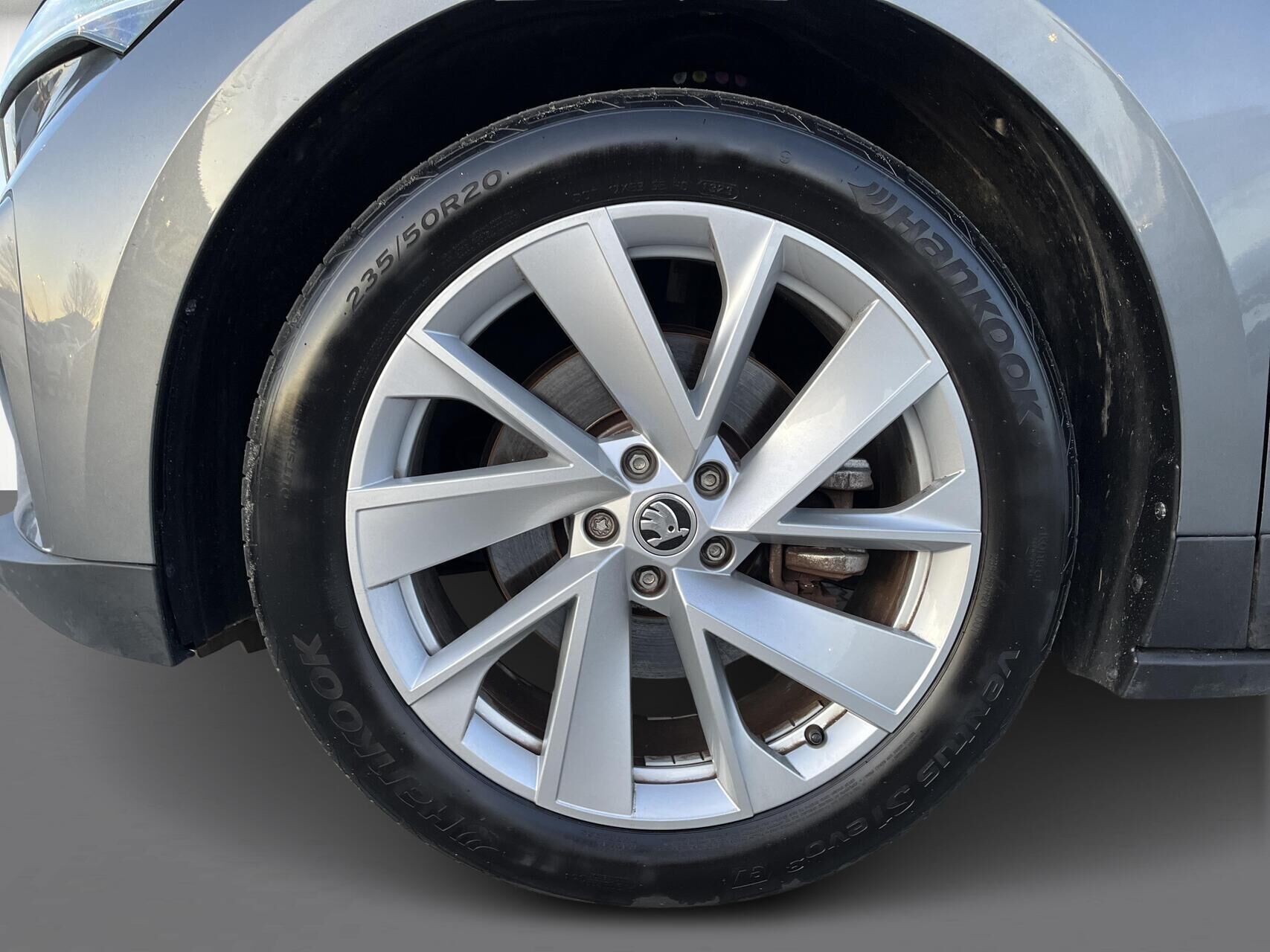 Sort Skoda Enyaq fra 2023