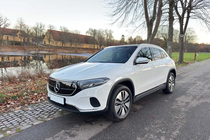 Sort Mercedes EQA250 fra 2023