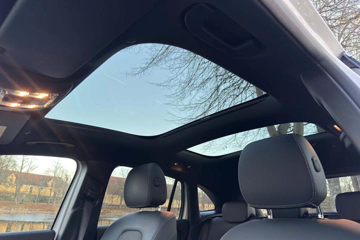 Sort Mercedes EQA250 fra 2023
