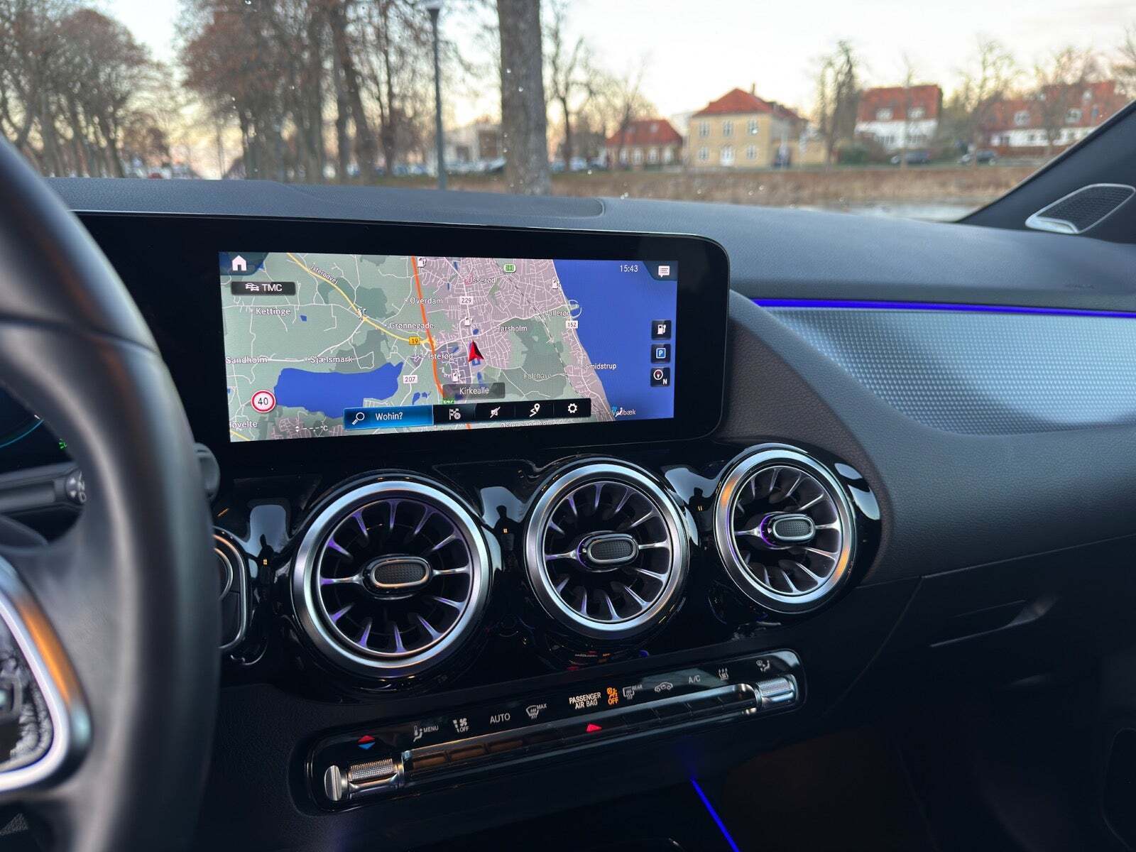 Sort Mercedes EQA250 fra 2023