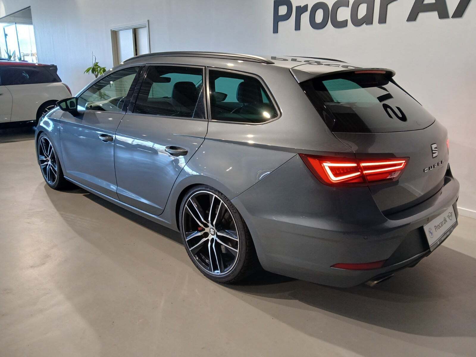 Seat Leon 2,0 TSi 300 Cupra ST DSG