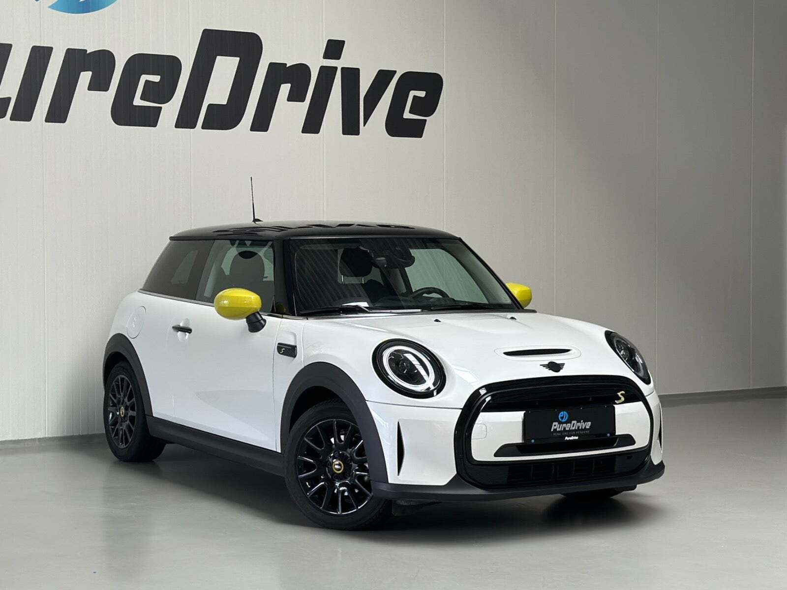 Mini Cooper SE Classic Trim