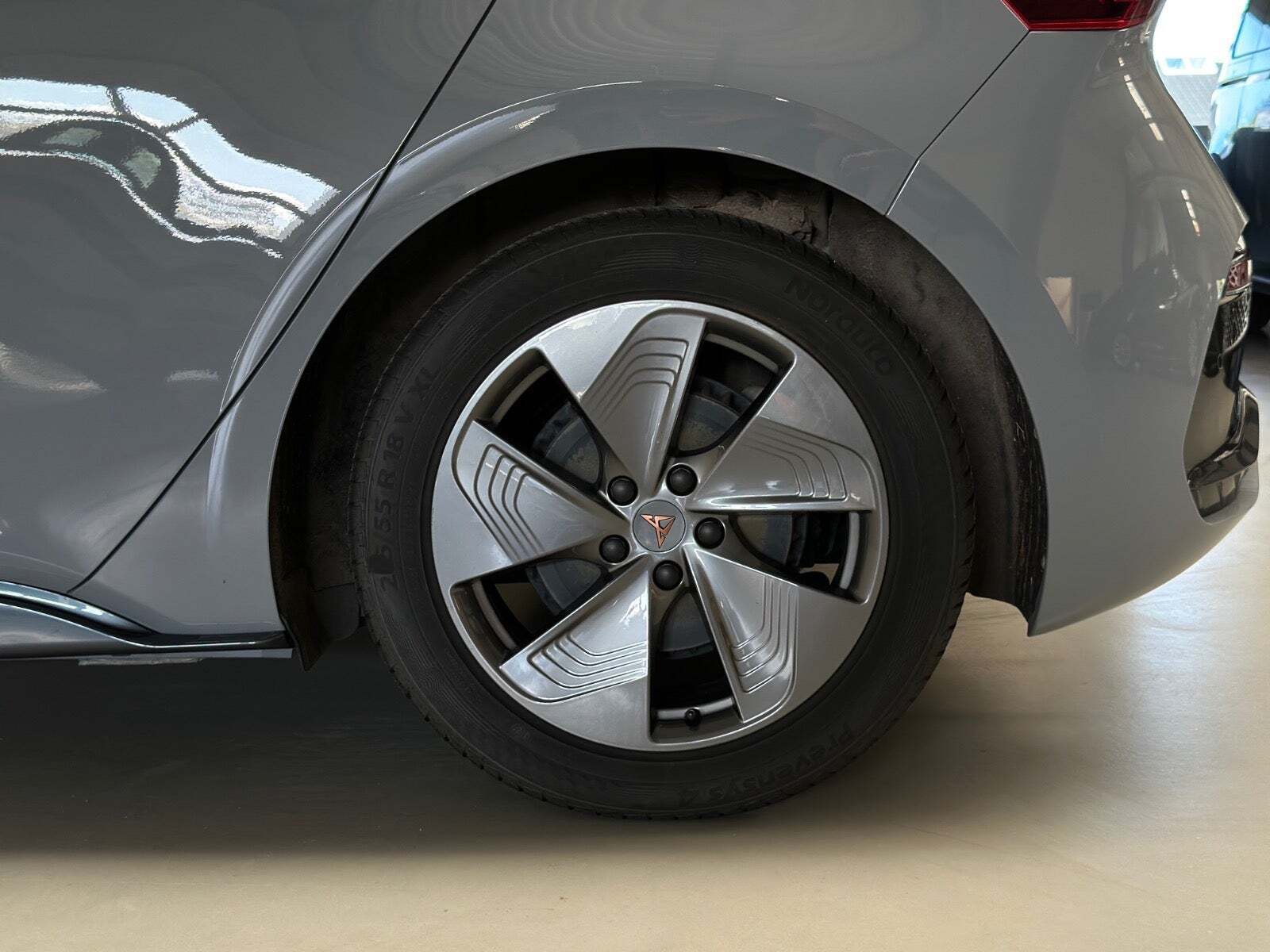 Grå Cupra Born fra 2022