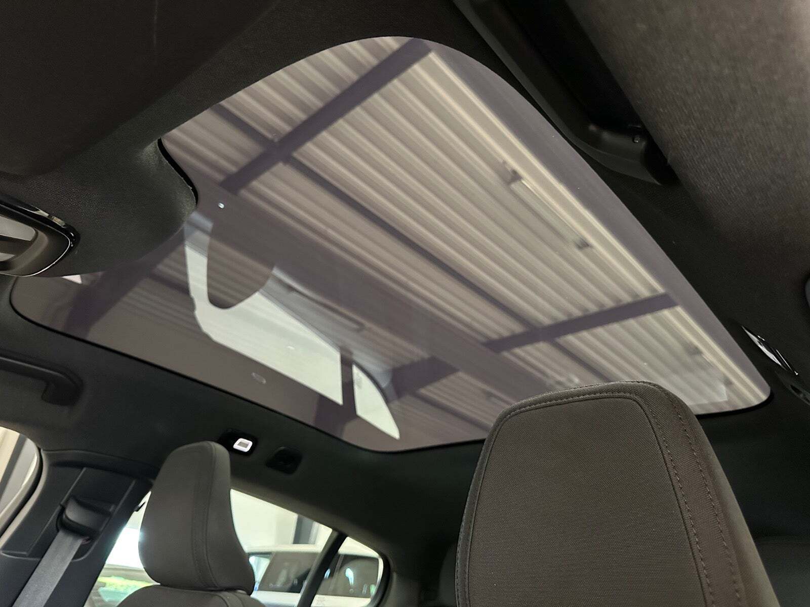 Rød Volvo C40 fra 2024