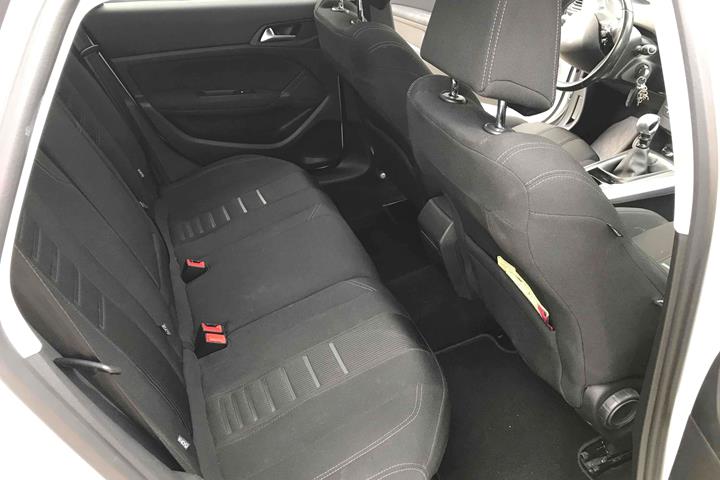 Hvid Peugeot 308 fra 2014