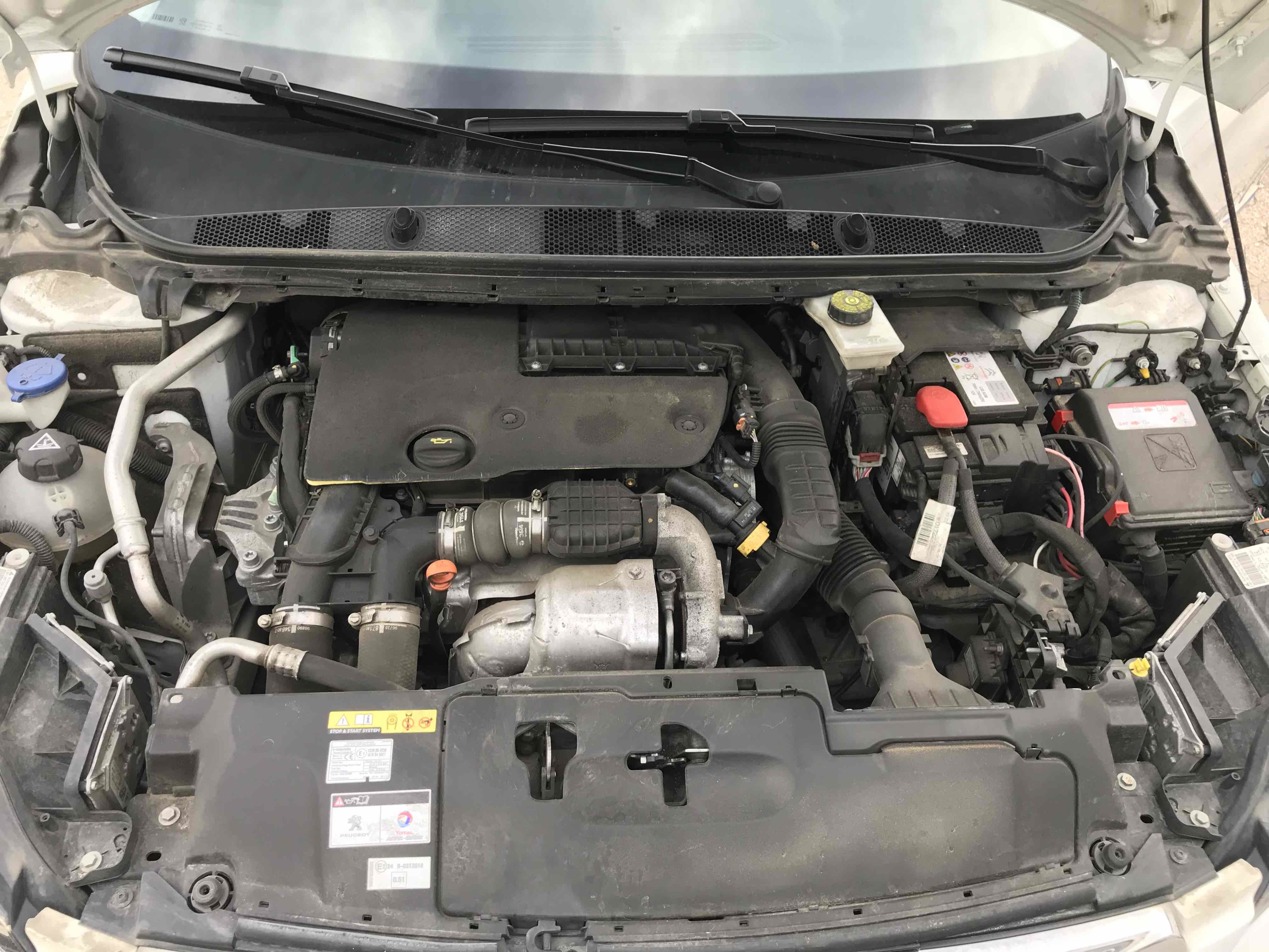 Hvid Peugeot 308 fra 2014