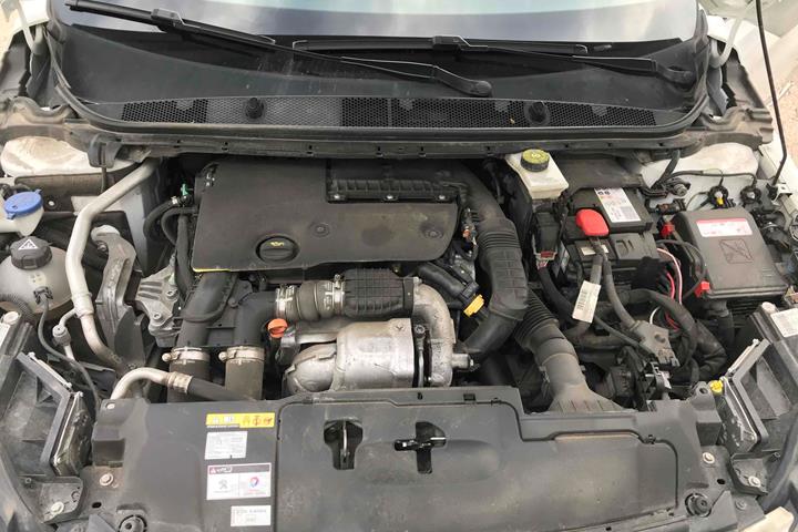 Hvid Peugeot 308 fra 2014