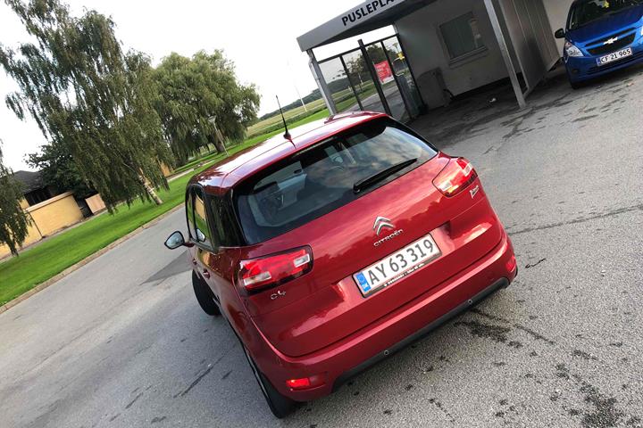 Rød Citroën C4 Picasso fra 2013