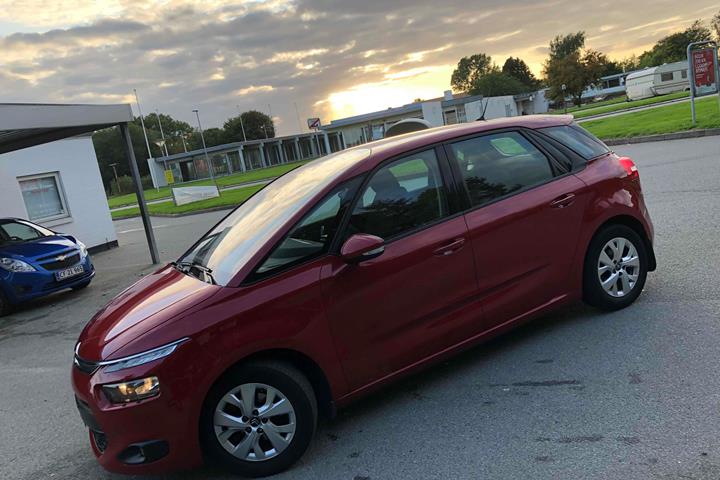 Rød Citroën C4 Picasso fra 2013