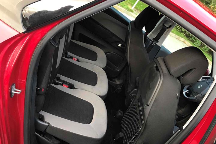 Rød Citroën C4 Picasso fra 2013