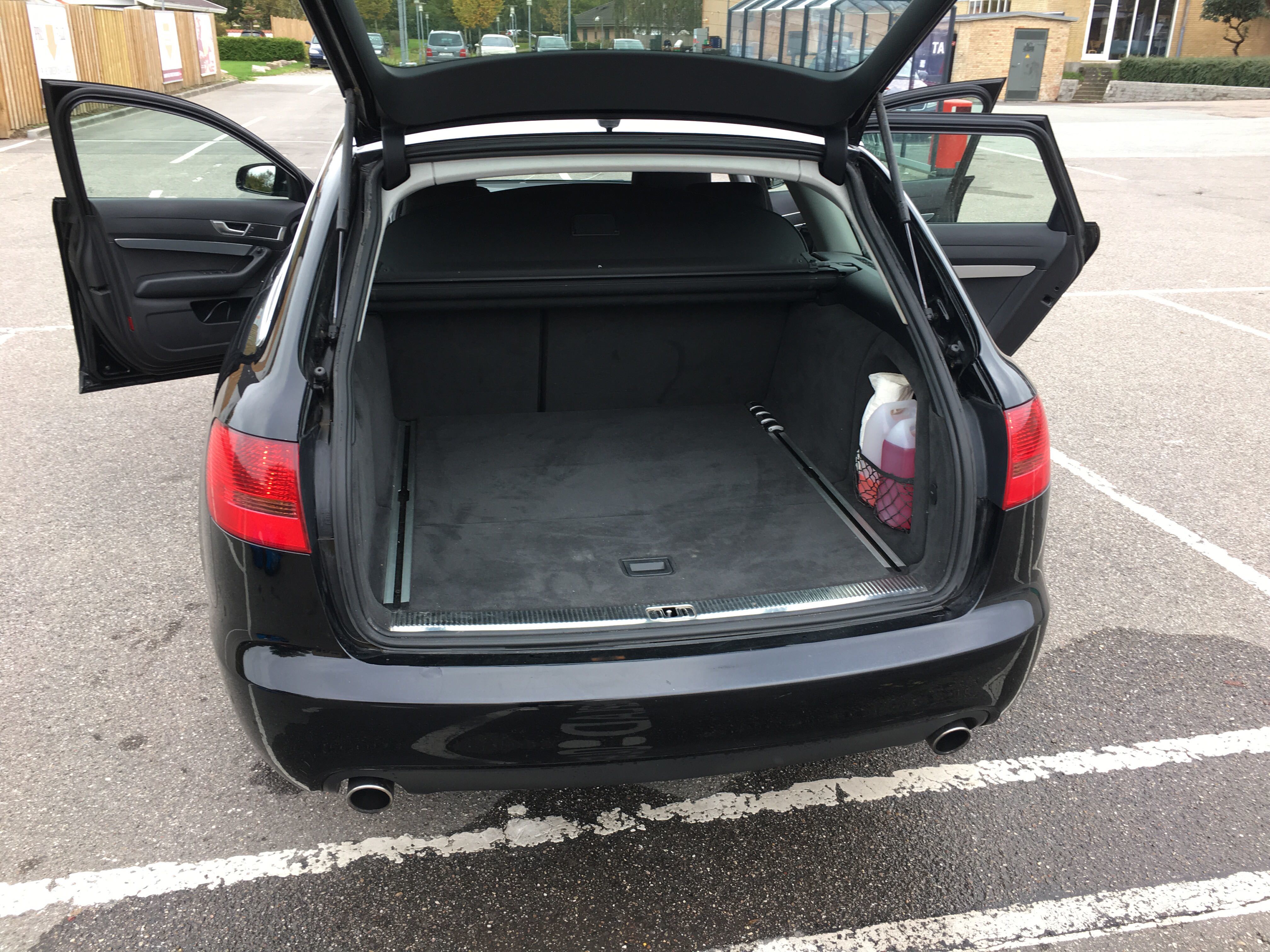 Sort Audi A6 fra 2006