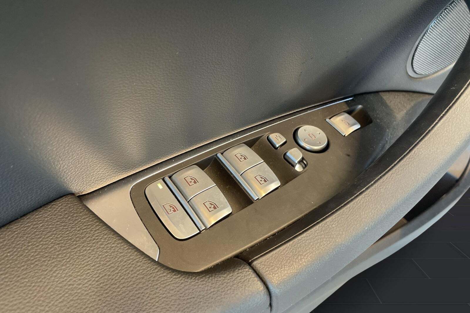 Hvid BMW iX3 fra 2024