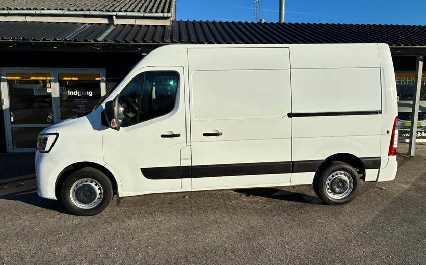 Renault Master IV T33 2,3 dCi 135 L2H2 Kassevogn