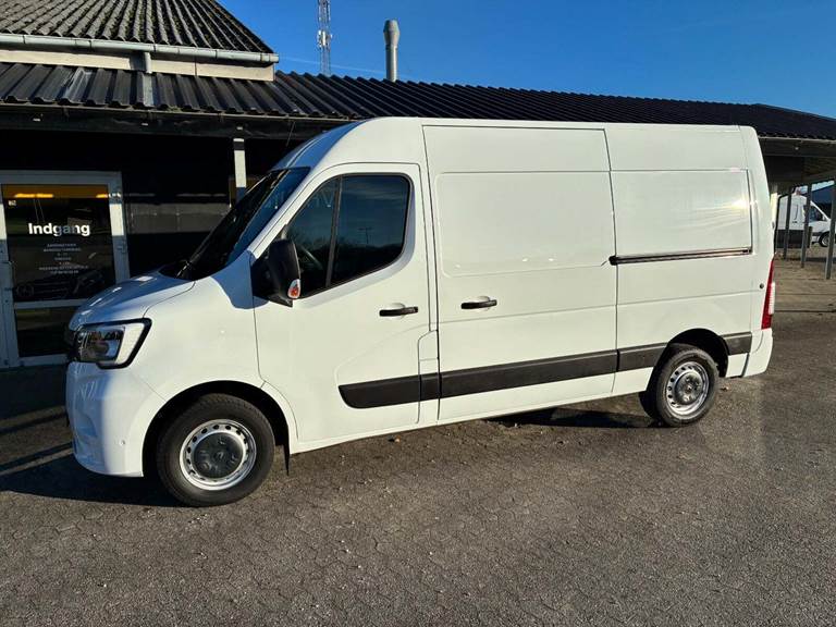 Renault Master IV T33 2,3 dCi 135 L2H2 Kassevogn