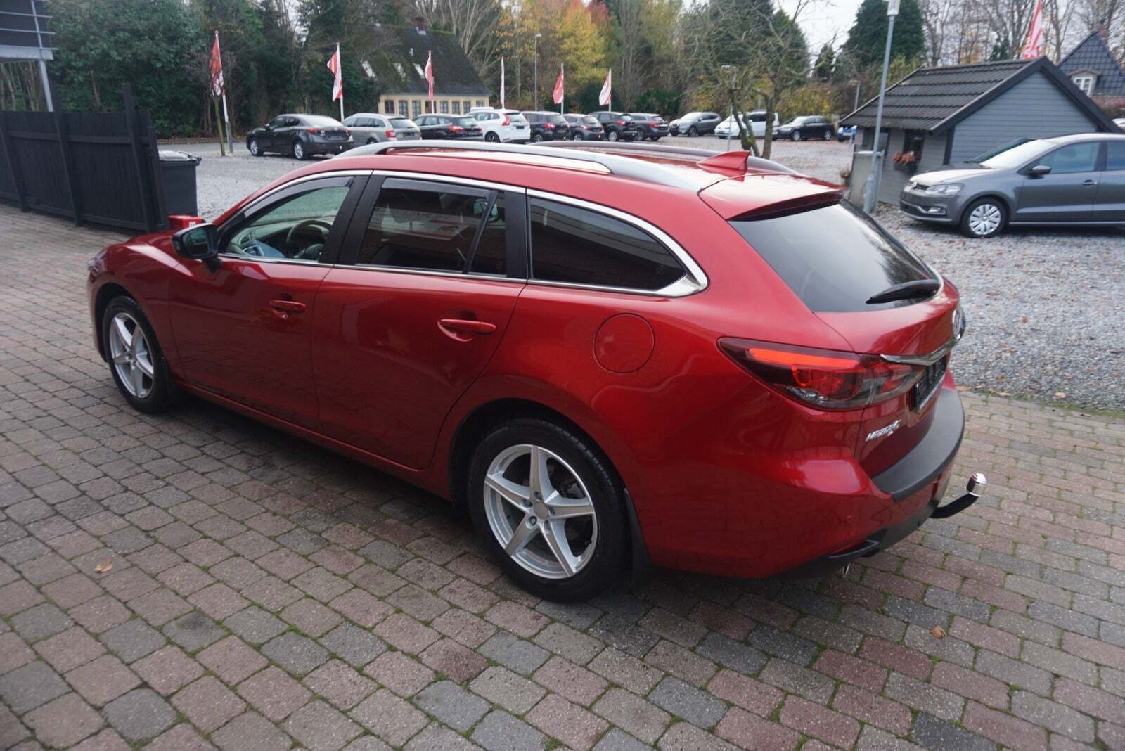 Rød Mazda 6 fra 2015