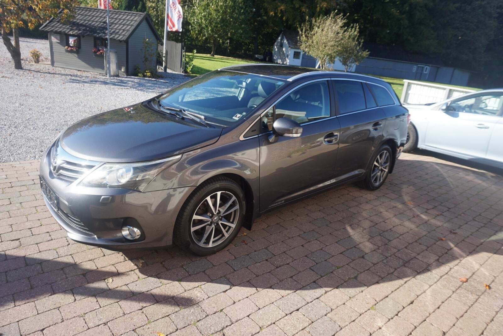Toyota Avensis 1,8 VVT-i T2 Premium stc.