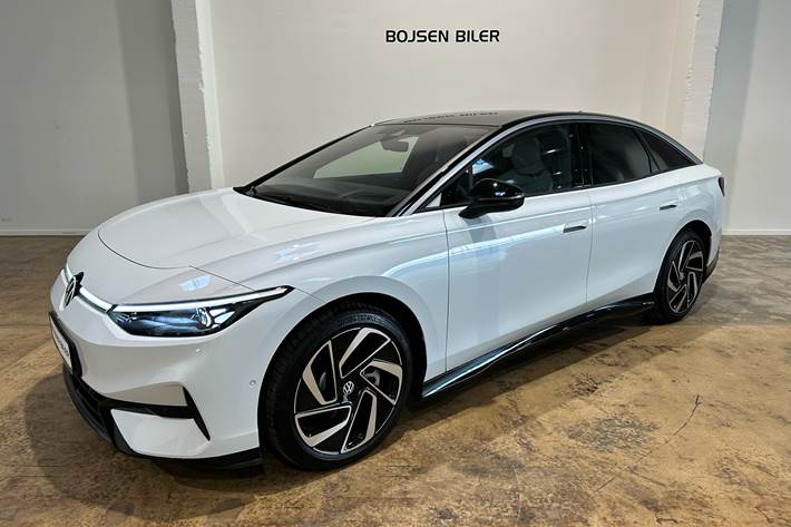 Hvid VW ID.7 fra 2025 set udefra