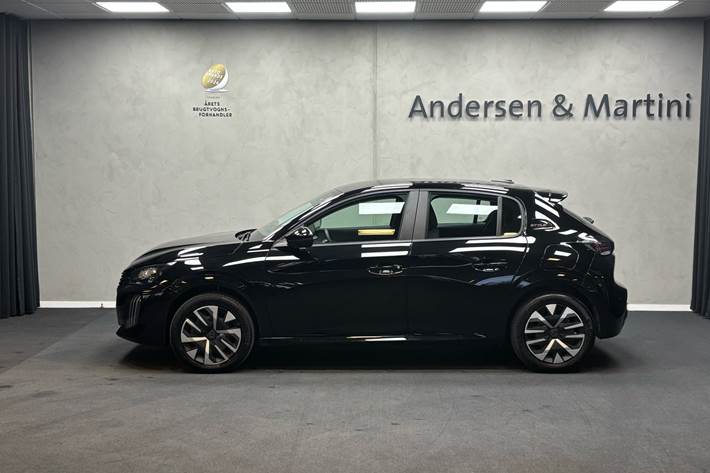 Sort Peugeot e-208 fra 2025