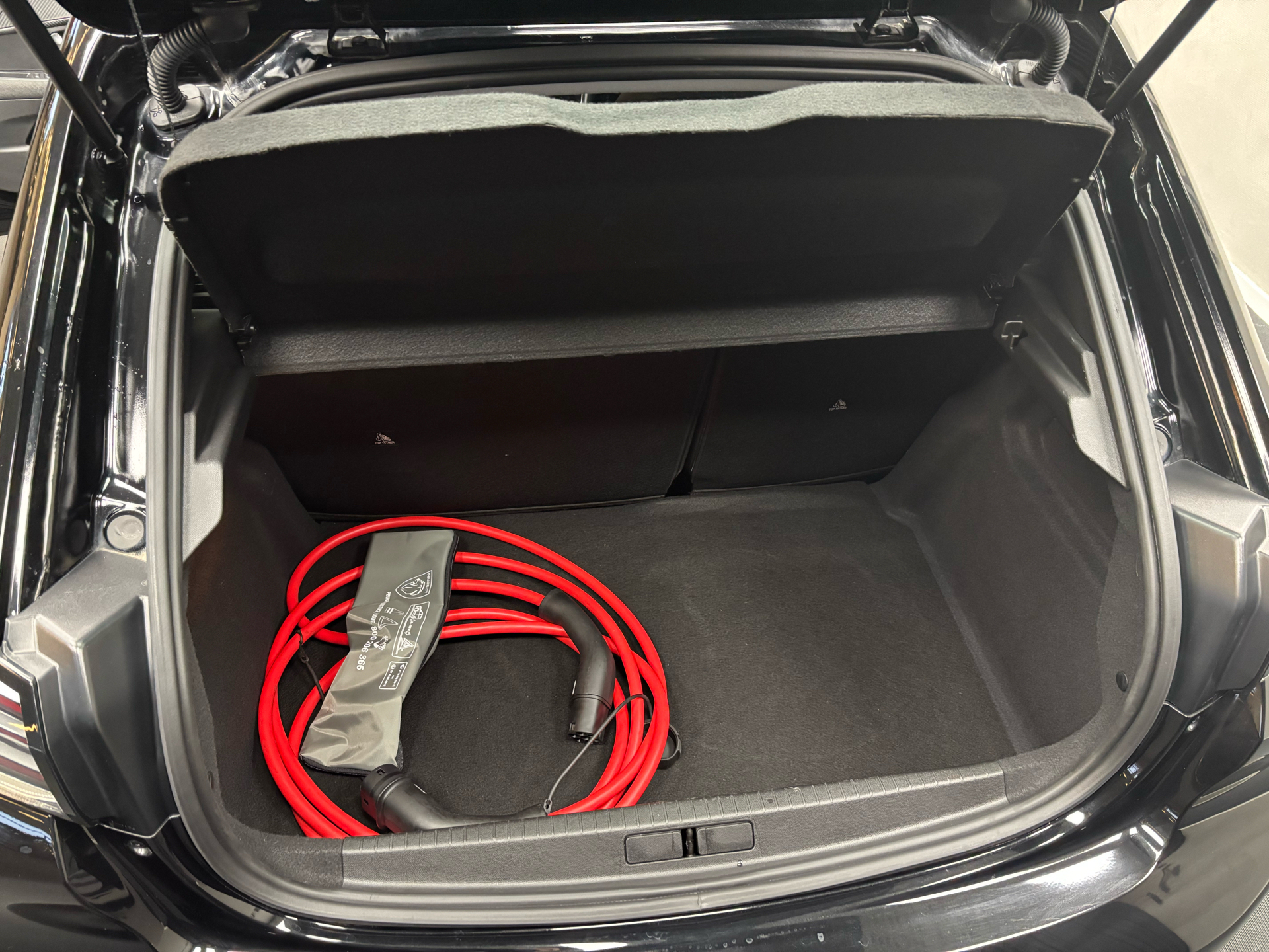 Peugeot e-208 EL Style 136HK 5d Aut.