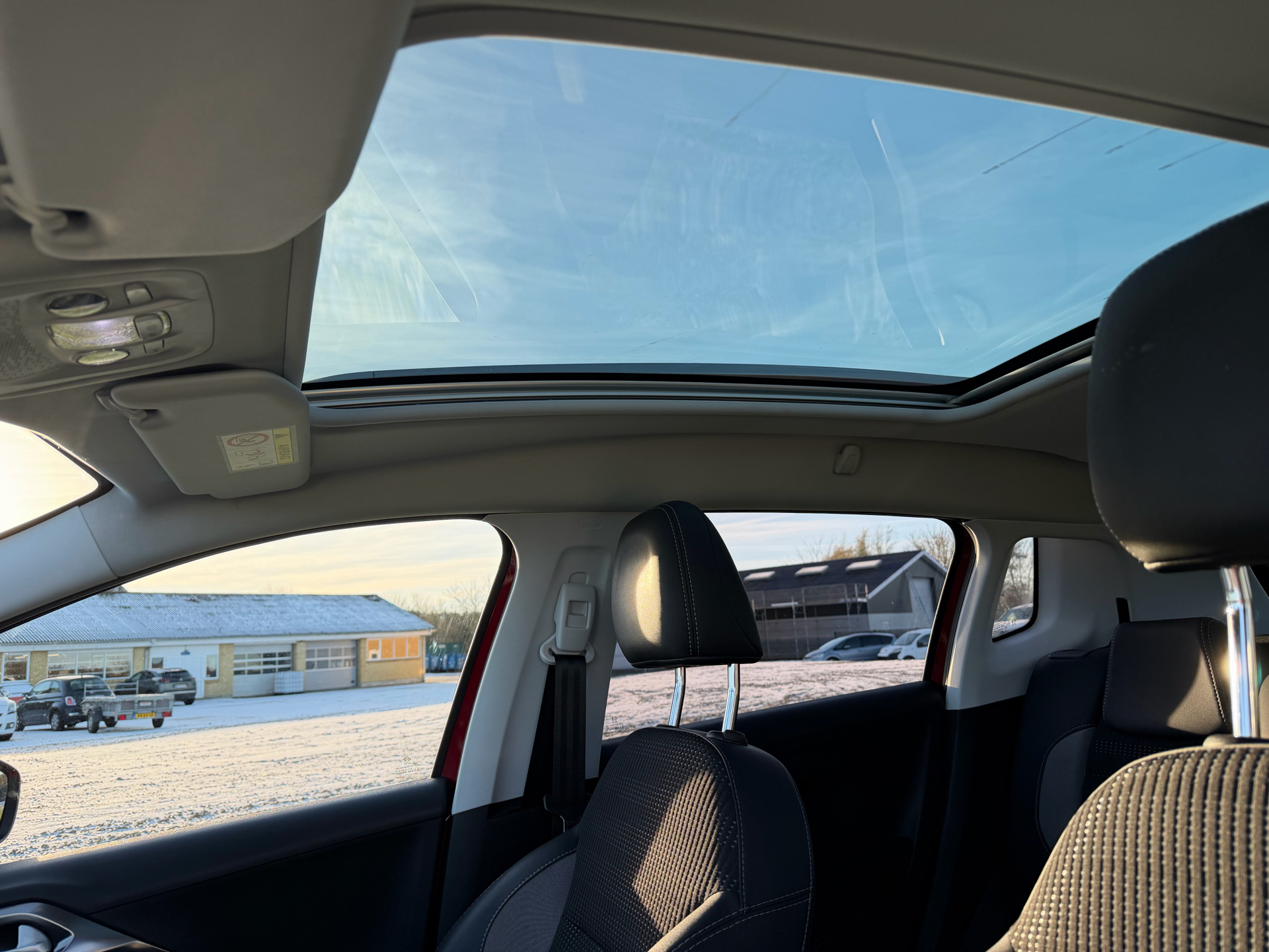 Rød Peugeot 2008 fra 2019