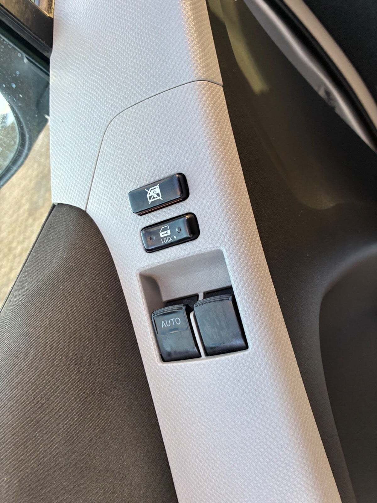 Sølv Toyota Yaris fra 2006