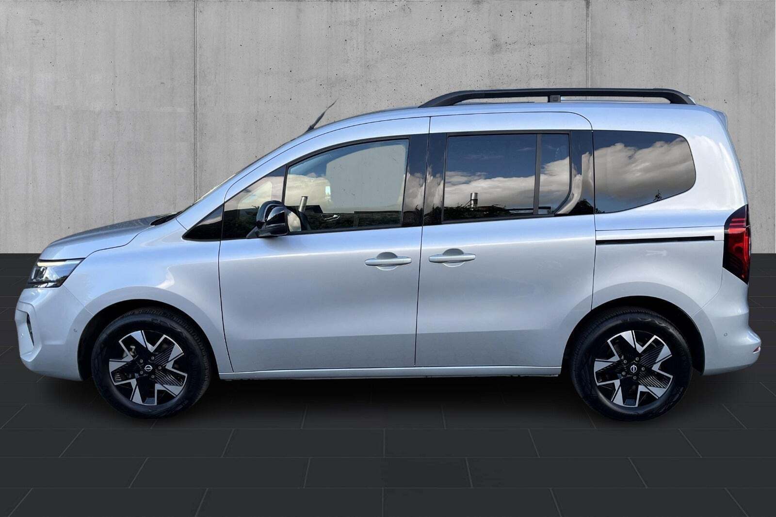 Nissan Townstar 45 Combi N-Connecta L1H1