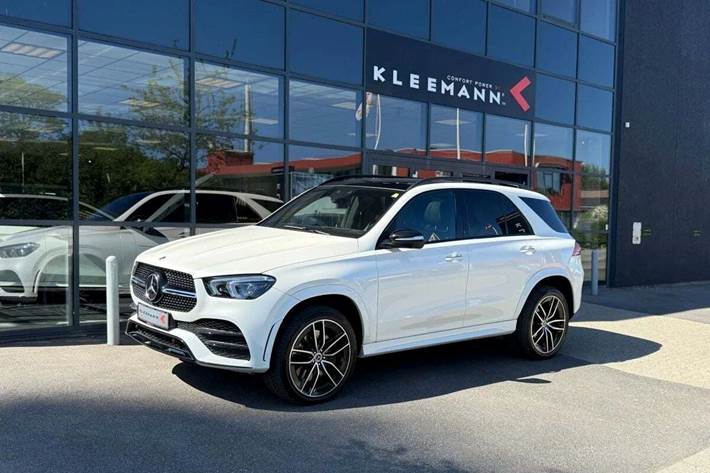 Hvid Mercedes GLE580 fra 2021 set udefra
