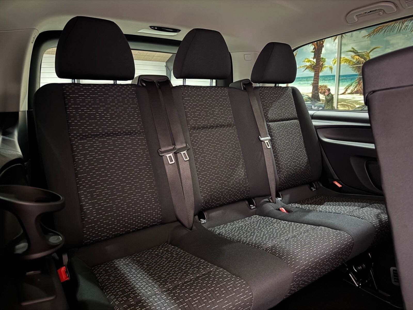 undefined Mercedes EQV300 fra 2023