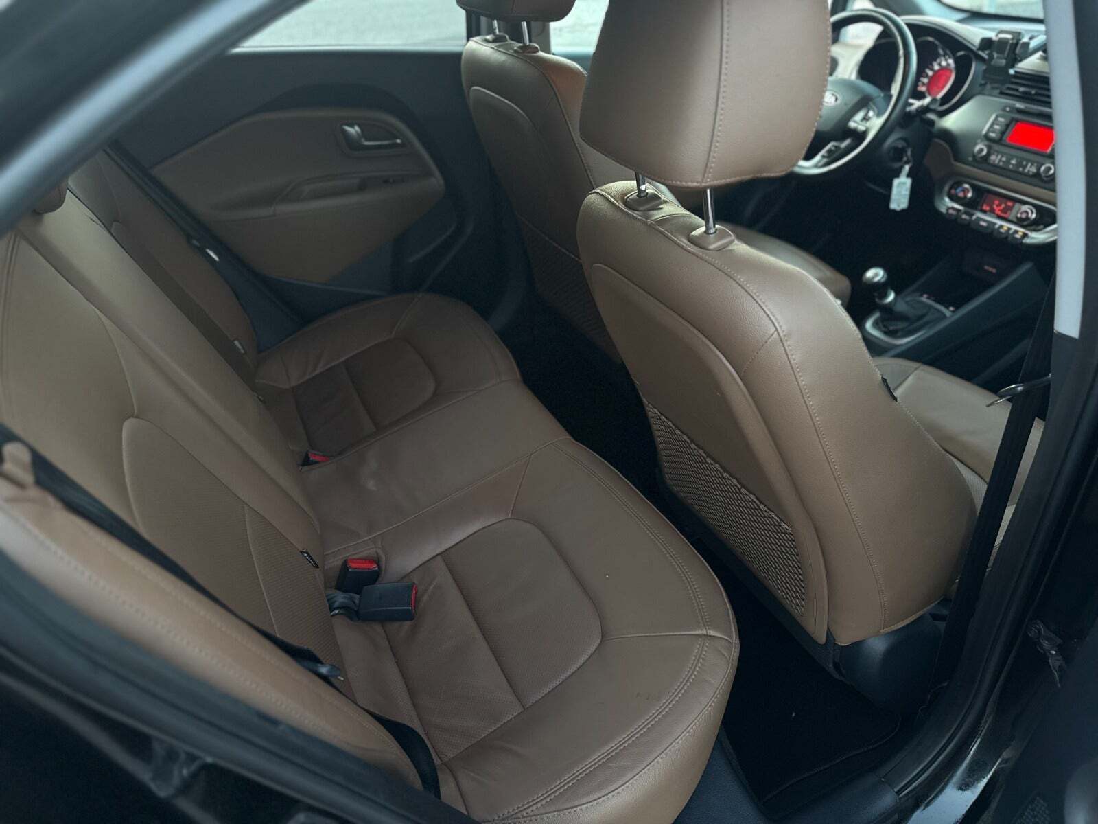 undefined Kia Rio fra 2013