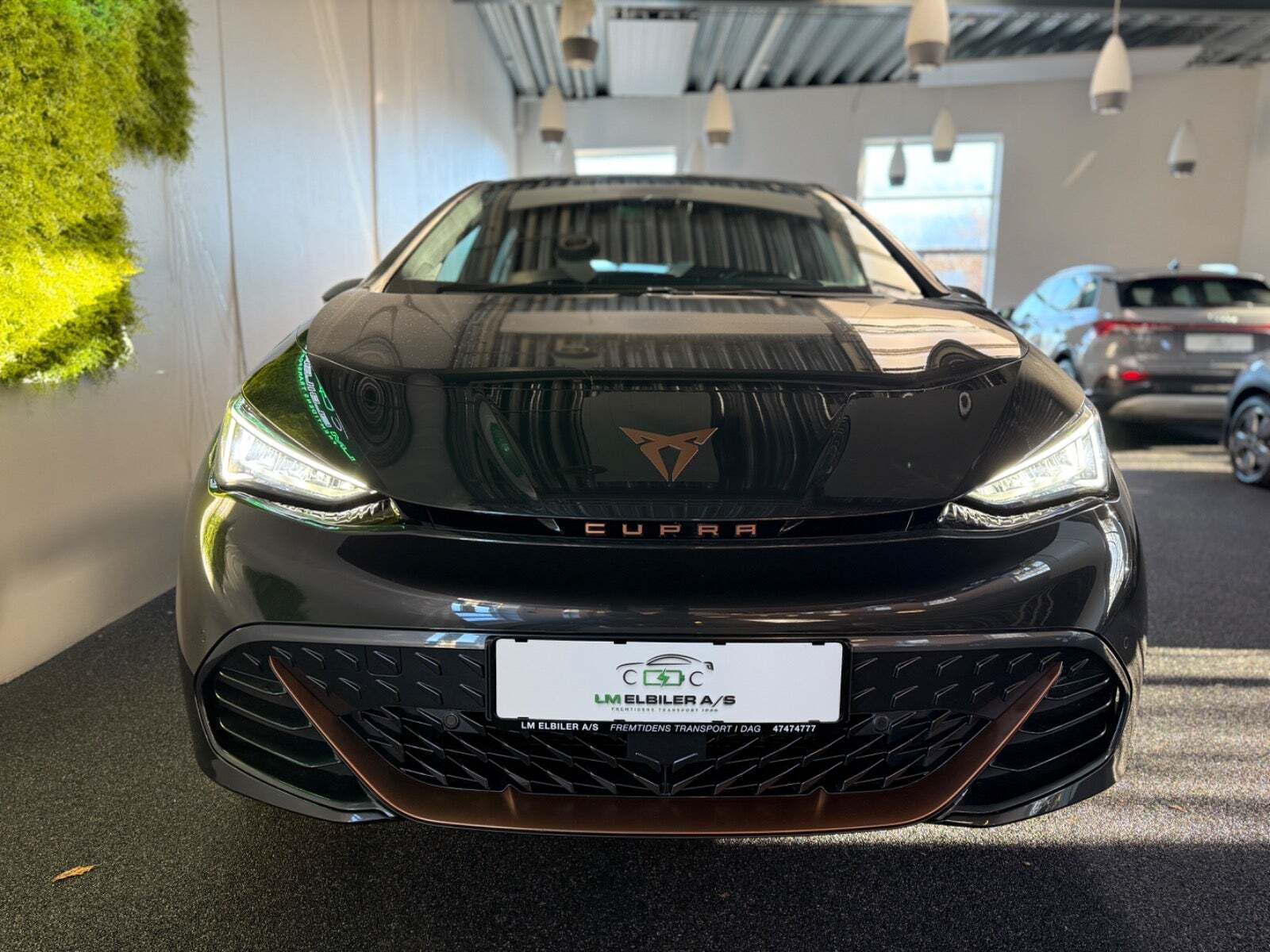 Grå Cupra Born fra 2023