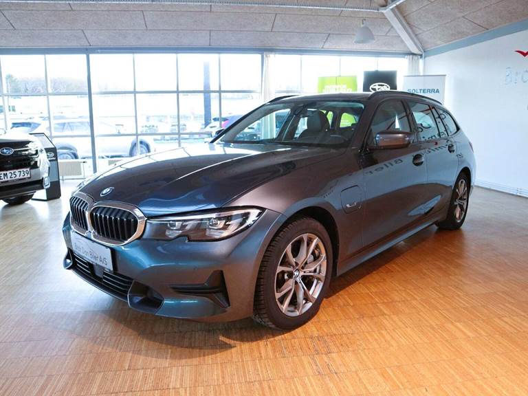 BMW 330e 2,0 Touring Sport Line aut.