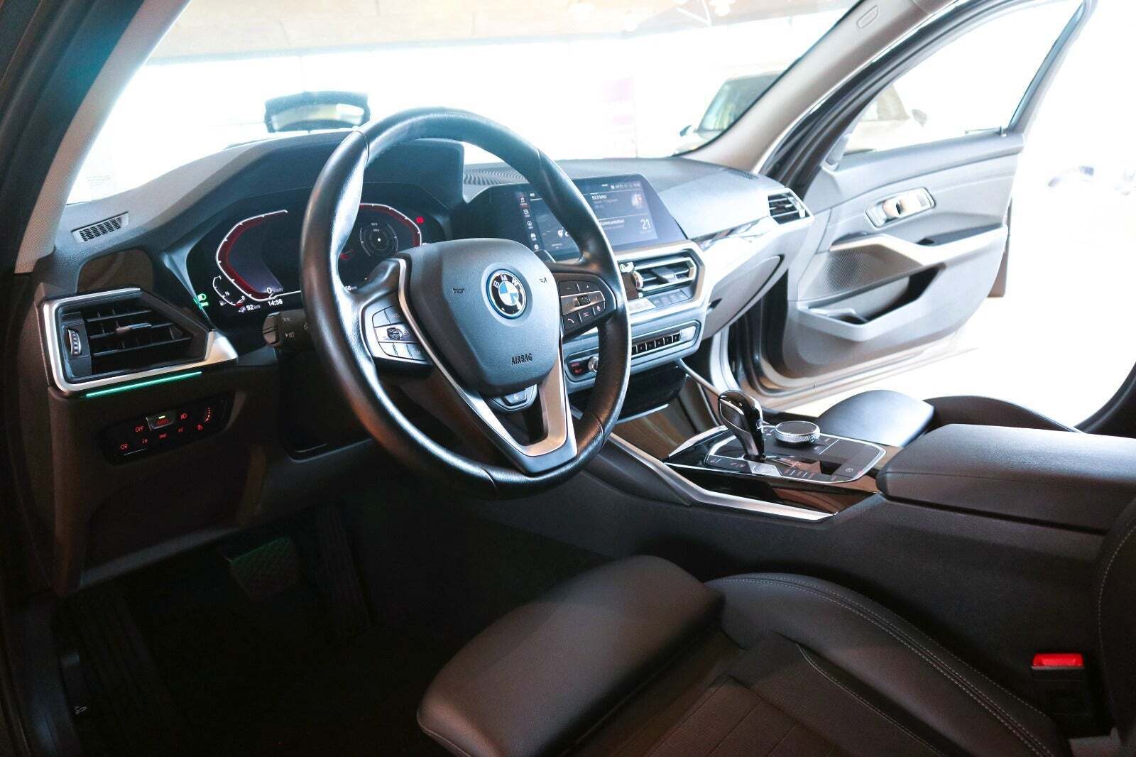 BMW 330e Touring Steptronic, 292hk, 2022