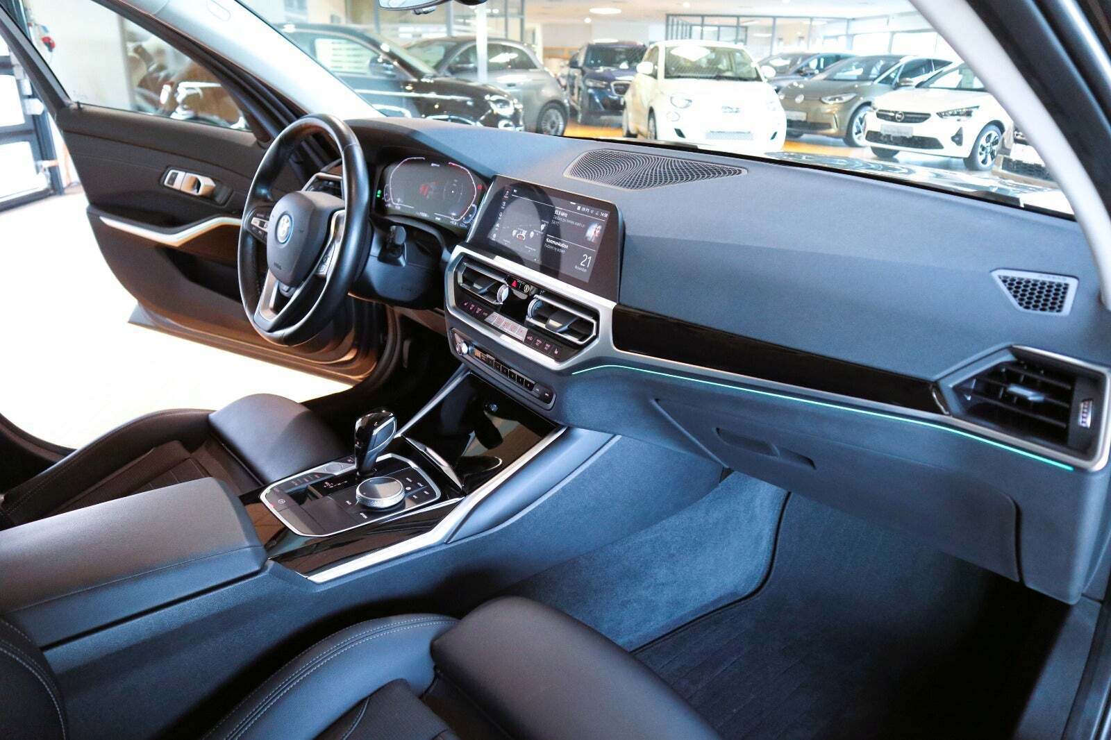 BMW 330e Touring Steptronic, 292hk, 2022