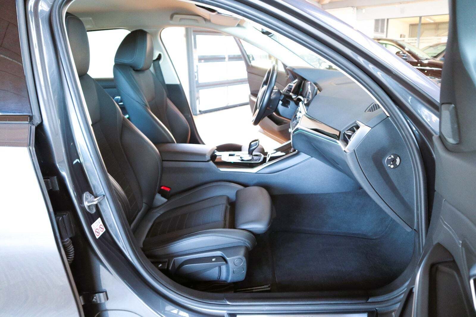 BMW 330e Touring Steptronic, 292hk, 2022