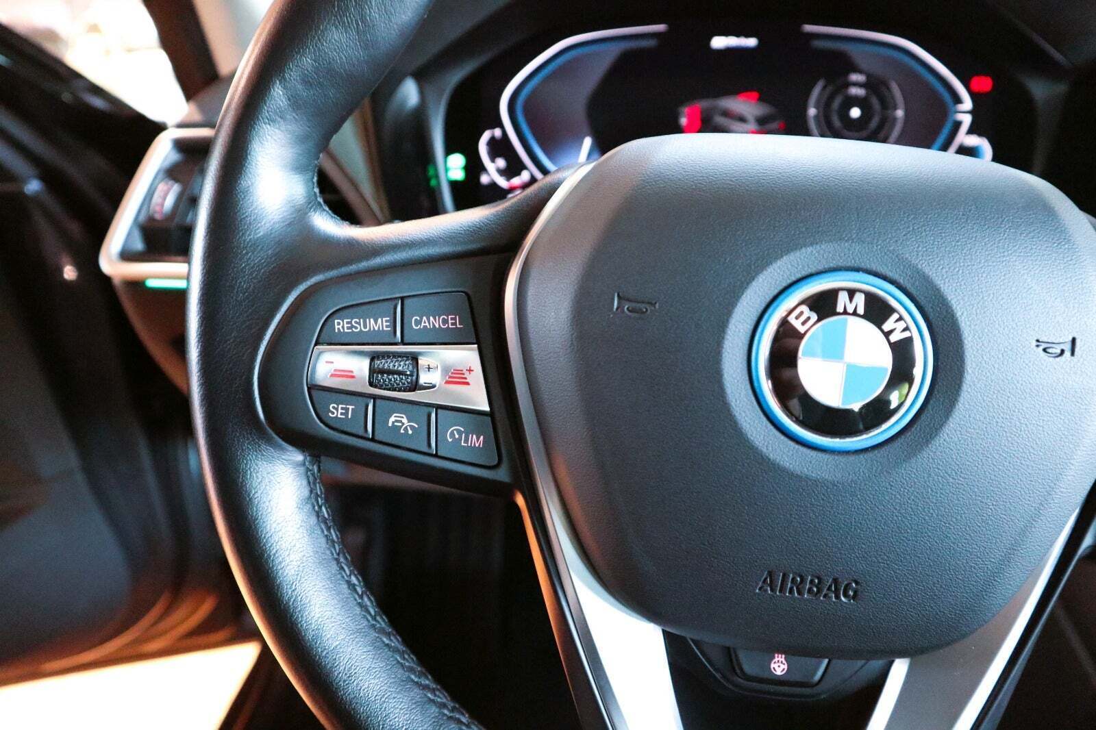 BMW 330e Touring Steptronic, 292hk, 2022