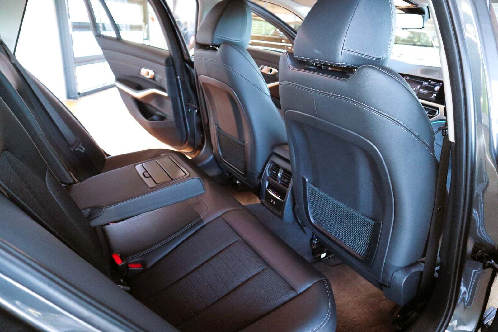 BMW 330e Touring Steptronic, 292hk, 2022