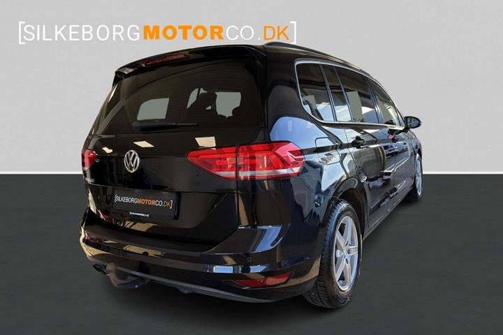 Sort VW Touran fra 2018