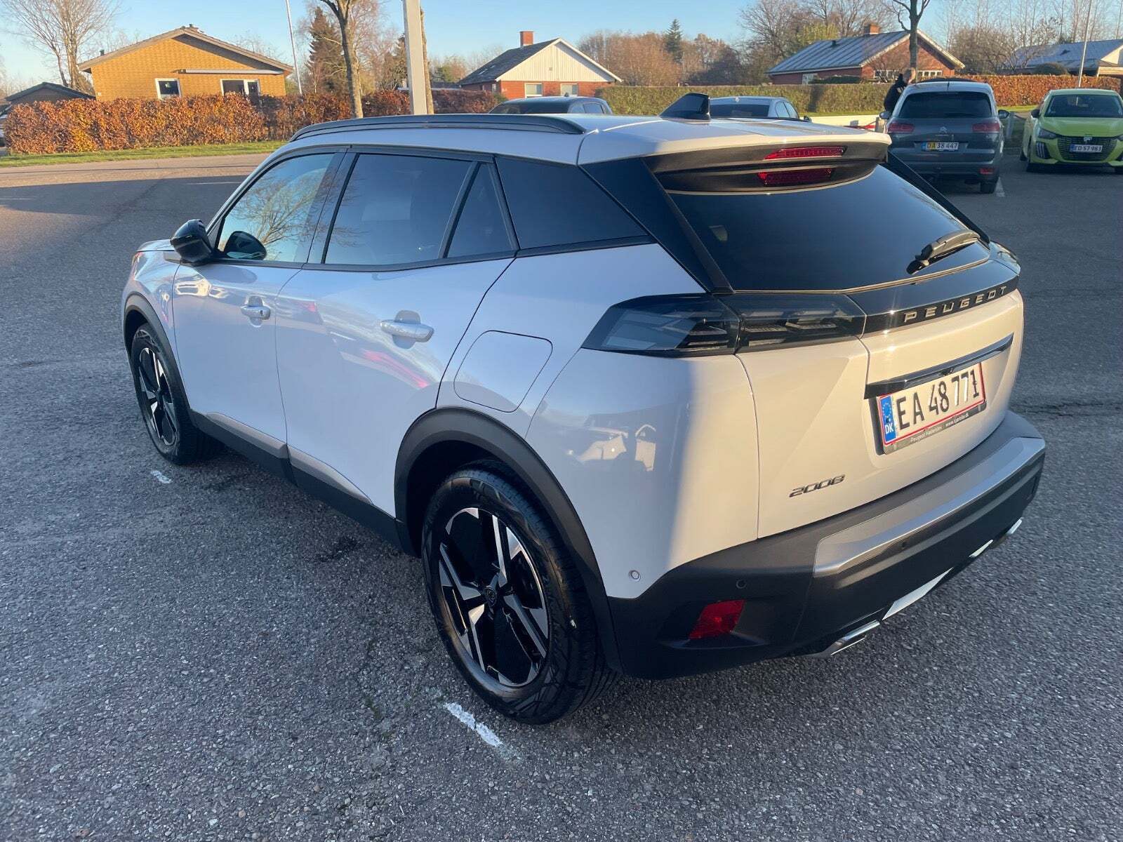 Peugeot 2008 1,2 PureTech 130 Allure EAT8