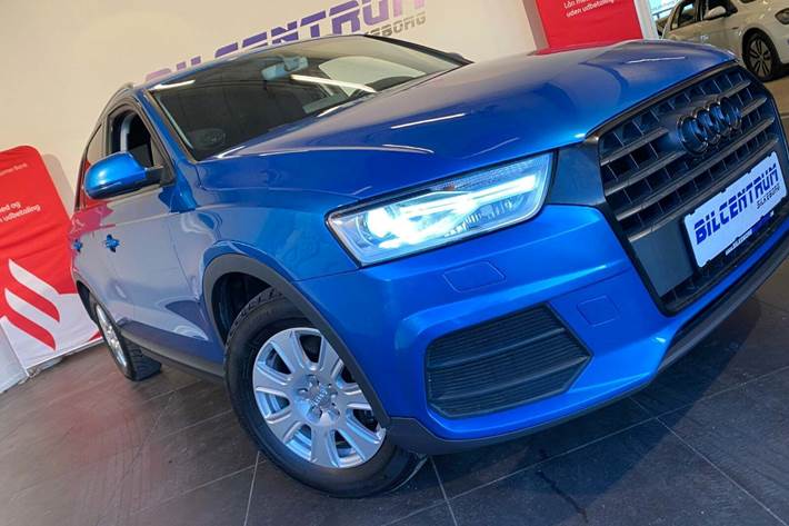 Blå Audi Q3 fra 2016