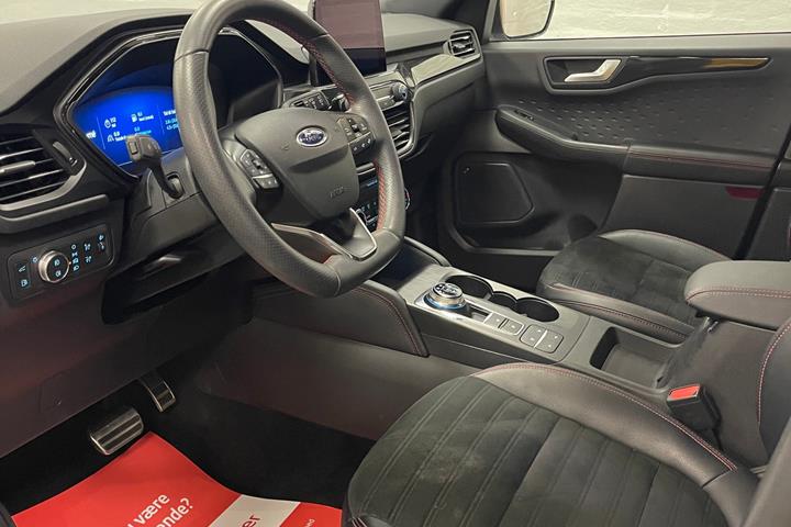 Sølv Ford Kuga fra 2020