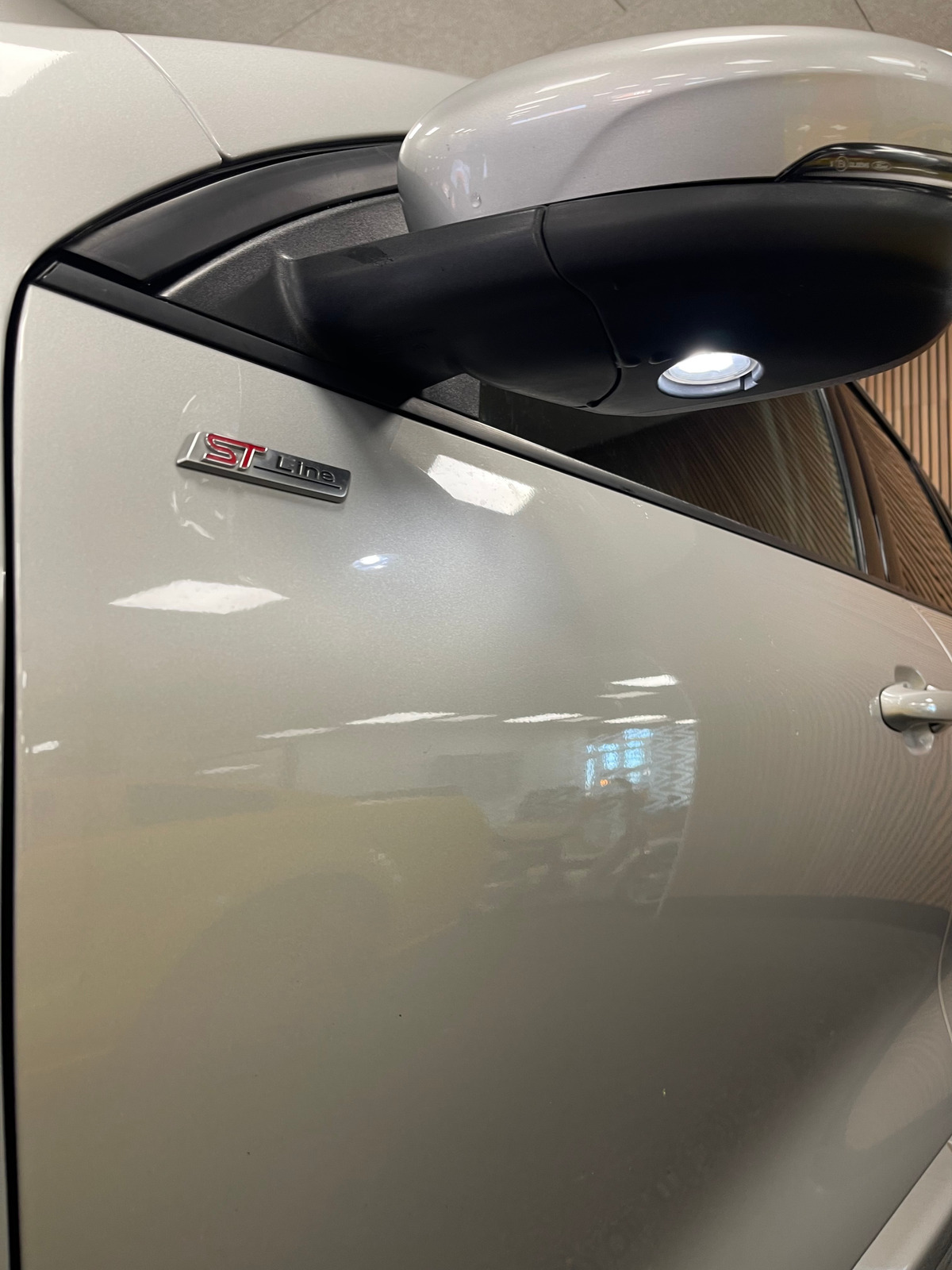 Sølv Ford Kuga fra 2020