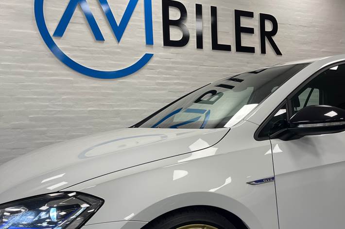 Hvid VW Golf VII fra 2020